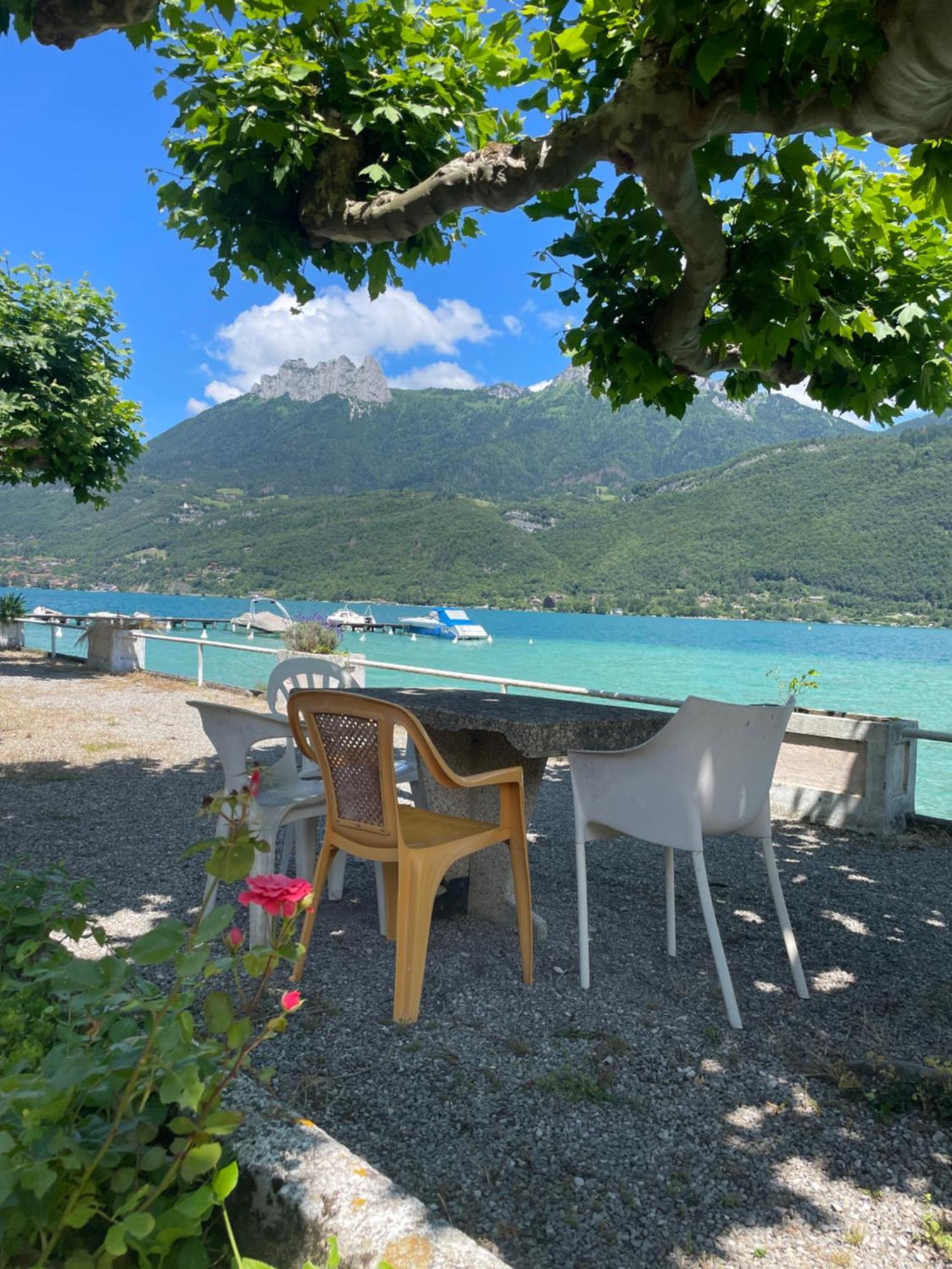 Rare 2 Bedroom With Private Beach On Lake Annecy 두사르 외부 사진