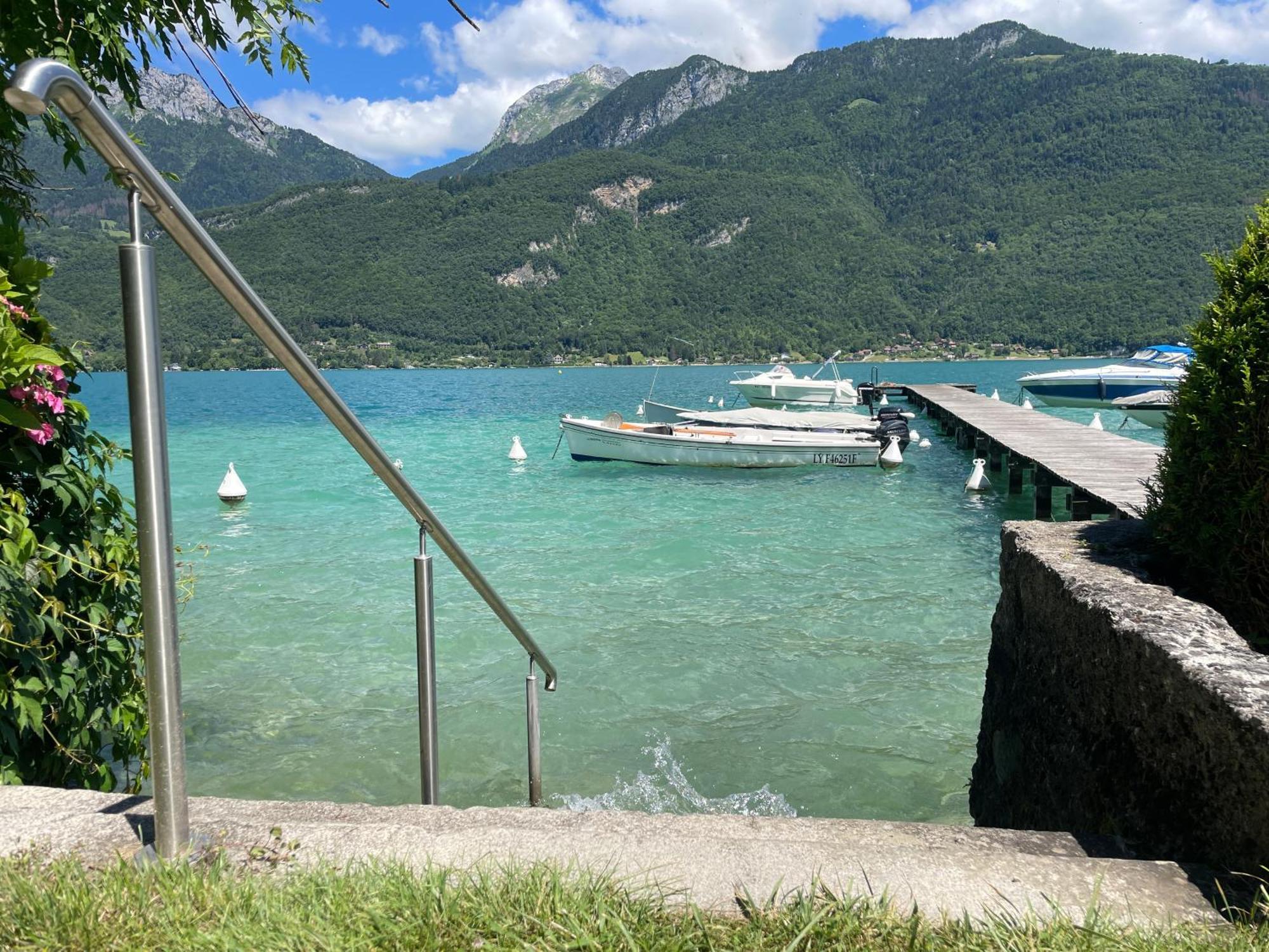 Rare 2 Bedroom With Private Beach On Lake Annecy 두사르 외부 사진